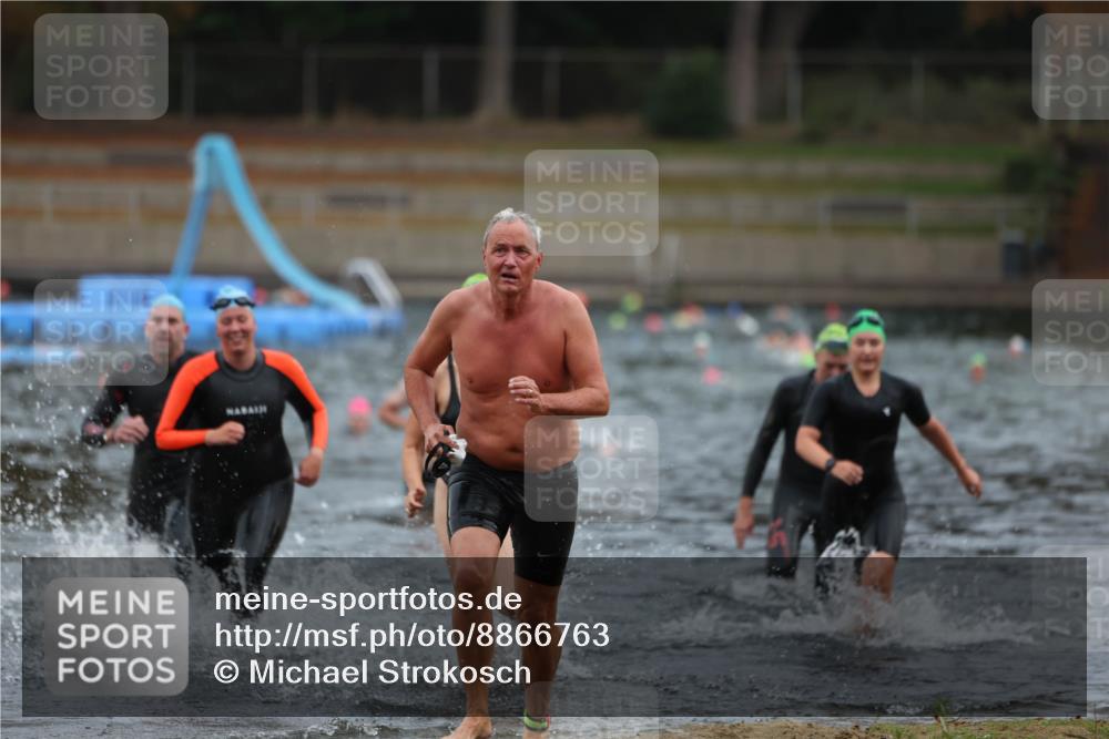 14.09.2025 - Stadtparktriathlon Michael Strokosch http://msf.ph/oto/8866763 14.09.2025 09:47:04 Schwimmen 524, 563, 583, 584, 597, 598 meine-sportfotos.de