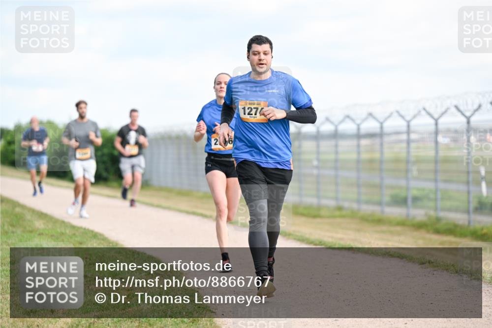 14.09.2025 - Airport Race Dr. Thomas Lammeyer http://msf.ph/oto/8866767 14.09.2025 12:07:32 Laufen 2, 127 meine-sportfotos.de