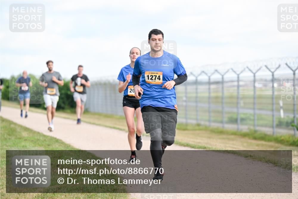 14.09.2025 - Airport Race Dr. Thomas Lammeyer http://msf.ph/oto/8866770 14.09.2025 12:07:32 Laufen 20, 1274 meine-sportfotos.de
