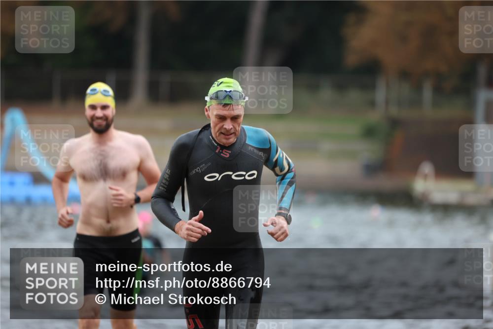 14.09.2025 - Stadtparktriathlon Michael Strokosch http://msf.ph/oto/8866794 14.09.2025 09:47:14 Schwimmen 524, 570, 597, 598 meine-sportfotos.de