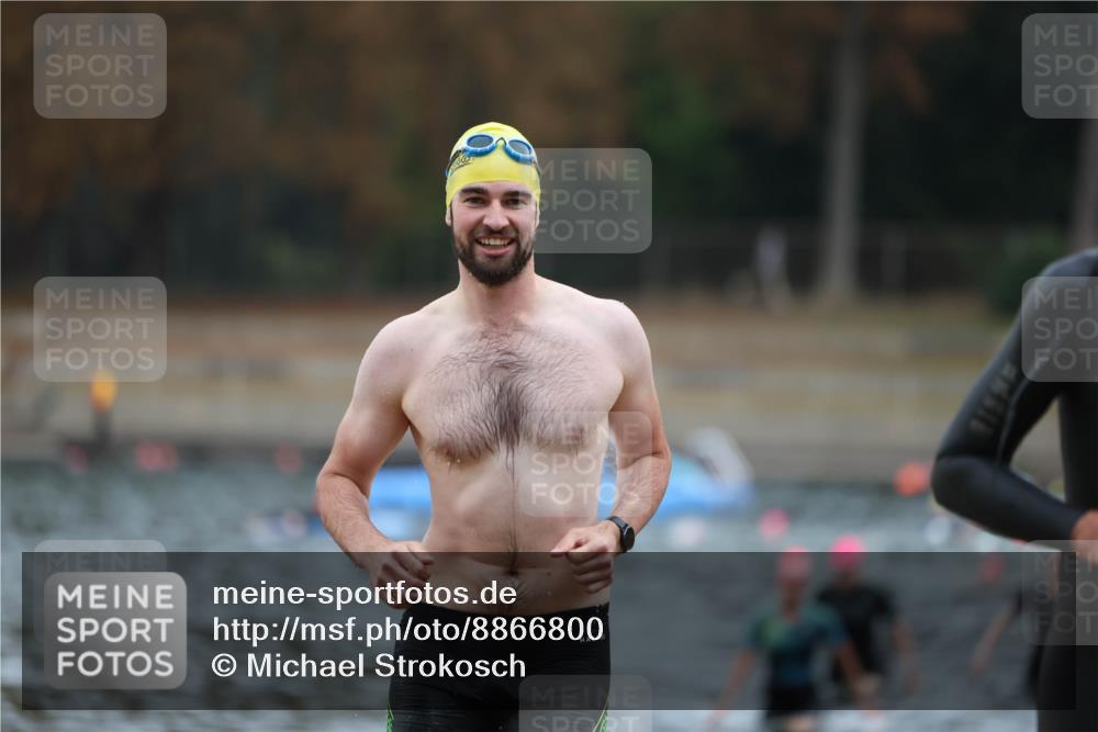 14.09.2025 - Stadtparktriathlon Michael Strokosch http://msf.ph/oto/8866800 14.09.2025 09:47:16 Schwimmen 570, 597, 598 meine-sportfotos.de