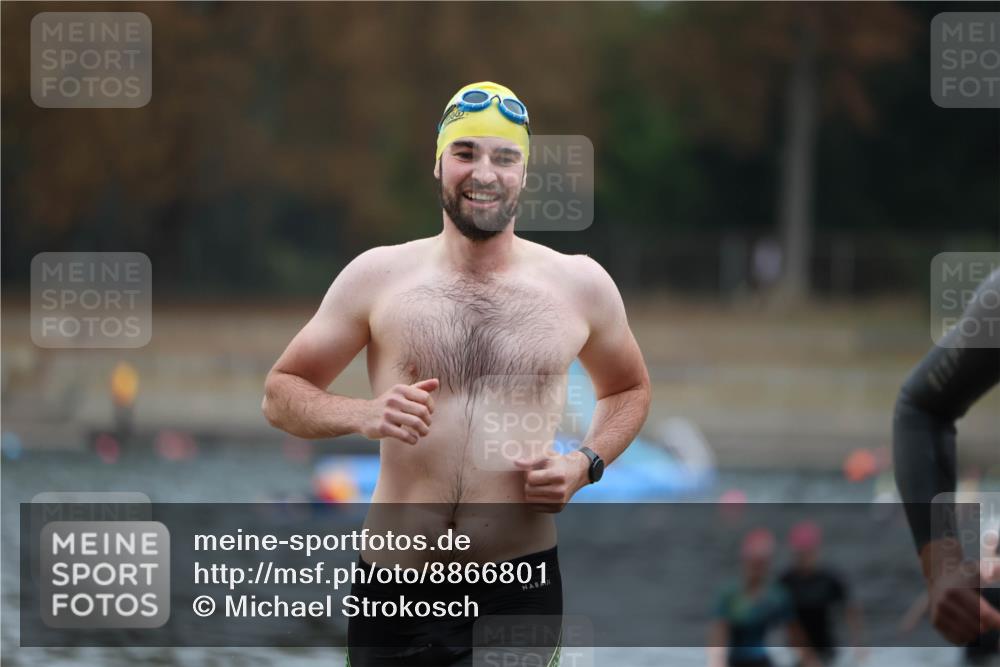 14.09.2025 - Stadtparktriathlon Michael Strokosch http://msf.ph/oto/8866801 14.09.2025 09:47:16 Schwimmen 570, 597, 598 meine-sportfotos.de