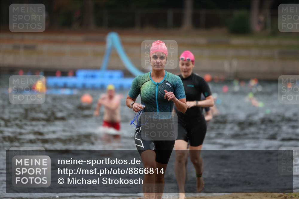 14.09.2025 - Stadtparktriathlon Michael Strokosch http://msf.ph/oto/8866814 14.09.2025 09:47:27 Schwimmen 509, 526, 541 meine-sportfotos.de
