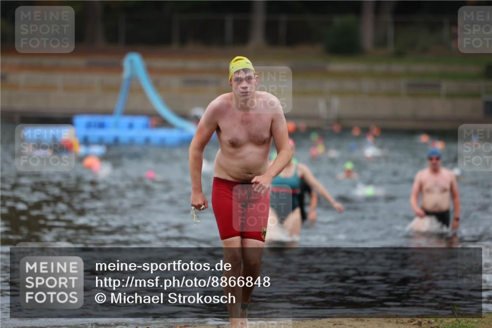 14.09.2025 - Stadtparktriathlon Michael Strokosch http://msf.ph/oto/8866848 14.09.2025 09:47:44 Schwimmen 606 meine-sportfotos.de