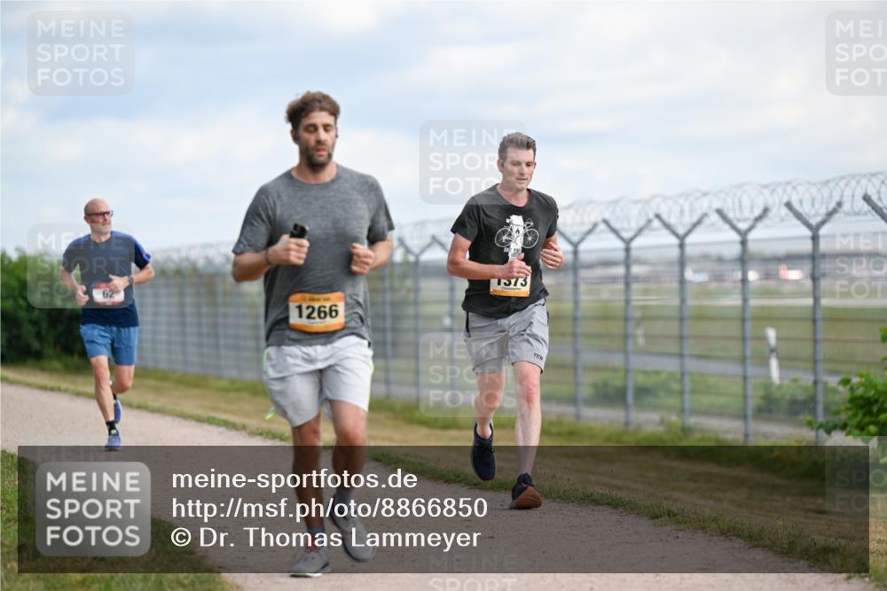 14.09.2025 - Airport Race Dr. Thomas Lammeyer http://msf.ph/oto/8866850 14.09.2025 12:07:37 Laufen 62, 1266, 1573 meine-sportfotos.de