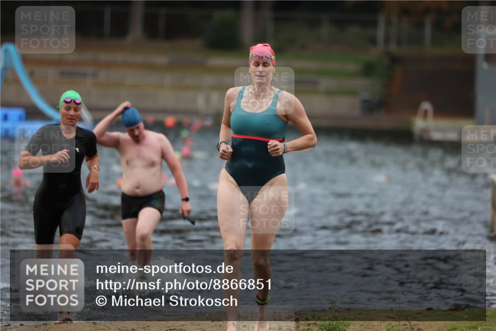 14.09.2025 - Stadtparktriathlon Michael Strokosch http://msf.ph/oto/8866851 14.09.2025 09:47:53 Schwimmen 606, 608, 609, 660 meine-sportfotos.de