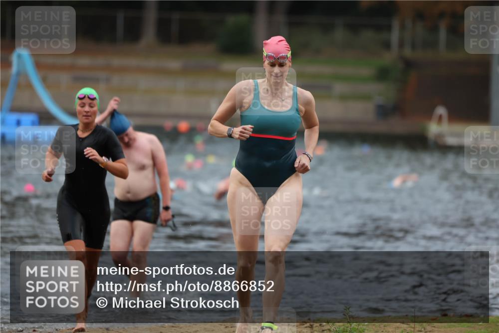 14.09.2025 - Stadtparktriathlon Michael Strokosch http://msf.ph/oto/8866852 14.09.2025 09:47:54 Schwimmen 608, 609, 660 meine-sportfotos.de