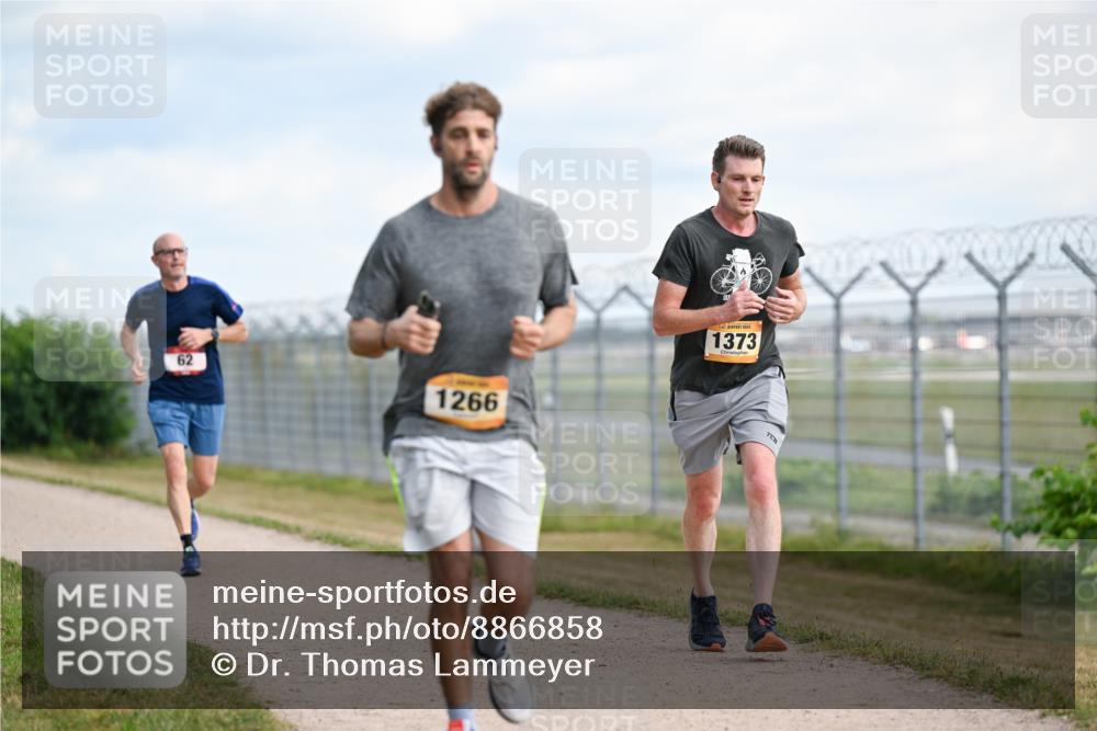 14.09.2025 - Airport Race Dr. Thomas Lammeyer http://msf.ph/oto/8866858 14.09.2025 12:07:37 Laufen 62, 1266, 1373 meine-sportfotos.de