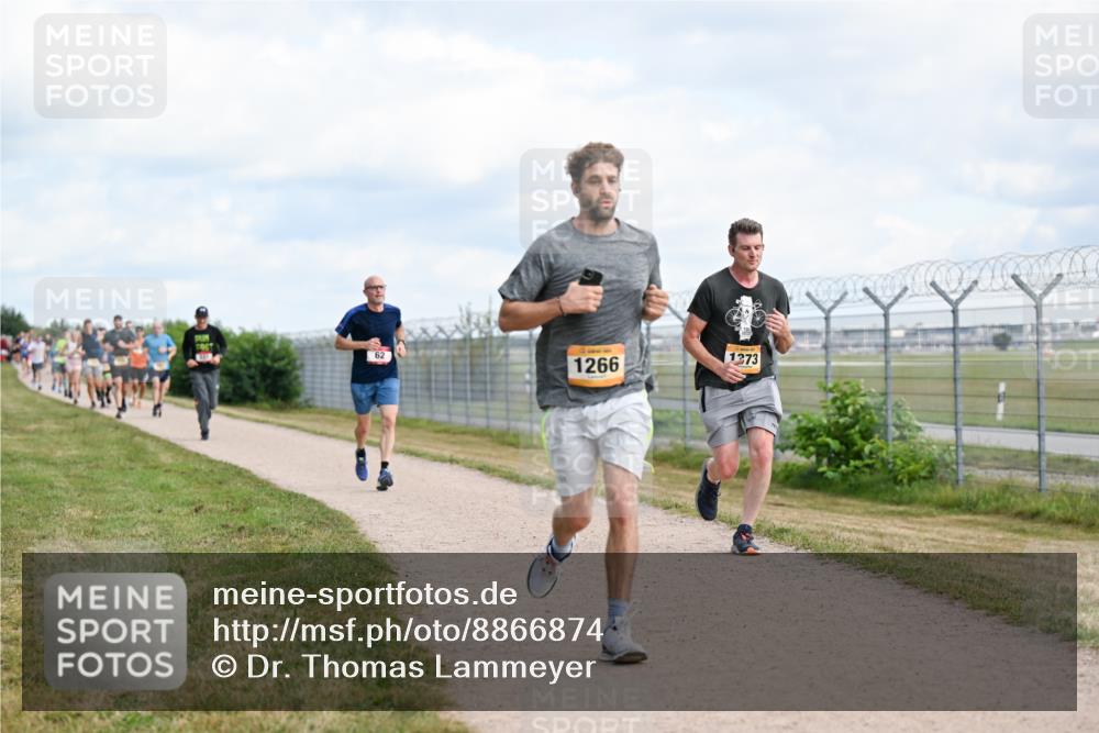 14.09.2025 - Airport Race Dr. Thomas Lammeyer http://msf.ph/oto/8866874 14.09.2025 12:07:38 Laufen 62, 1266, 1373 meine-sportfotos.de