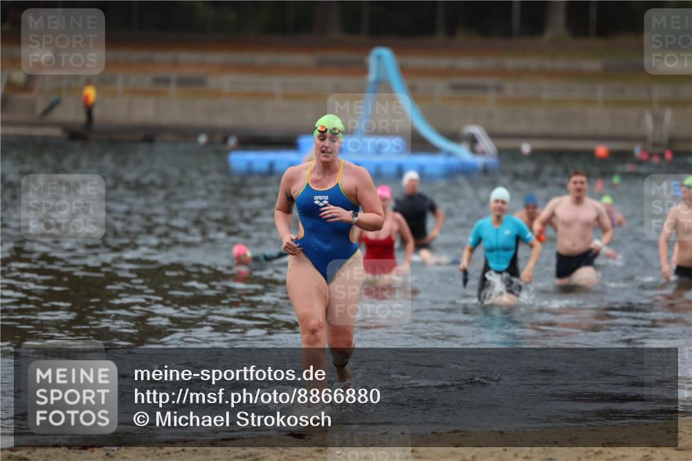 14.09.2025 - Stadtparktriathlon Michael Strokosch http://msf.ph/oto/8866880 14.09.2025 09:48:04 Schwimmen 514, 555, 616 meine-sportfotos.de