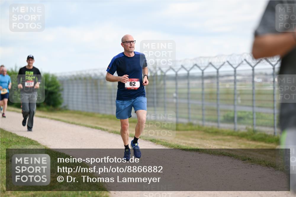 14.09.2025 - Airport Race Dr. Thomas Lammeyer http://msf.ph/oto/8866882 14.09.2025 12:07:40 Laufen 221, 62 meine-sportfotos.de