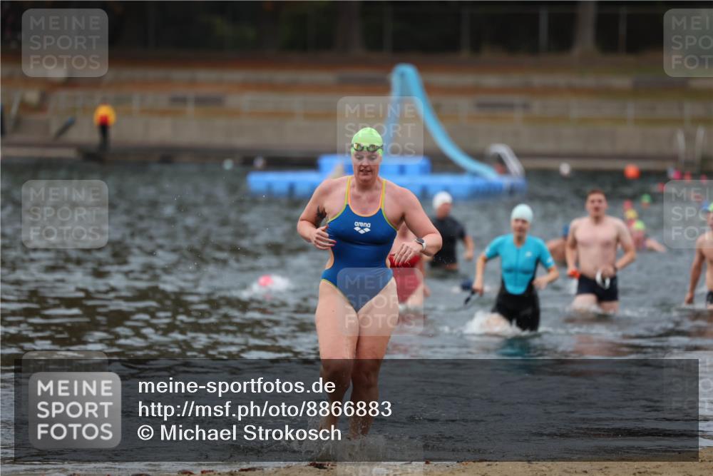14.09.2025 - Stadtparktriathlon Michael Strokosch http://msf.ph/oto/8866883 14.09.2025 09:48:04 Schwimmen 514, 555, 616 meine-sportfotos.de