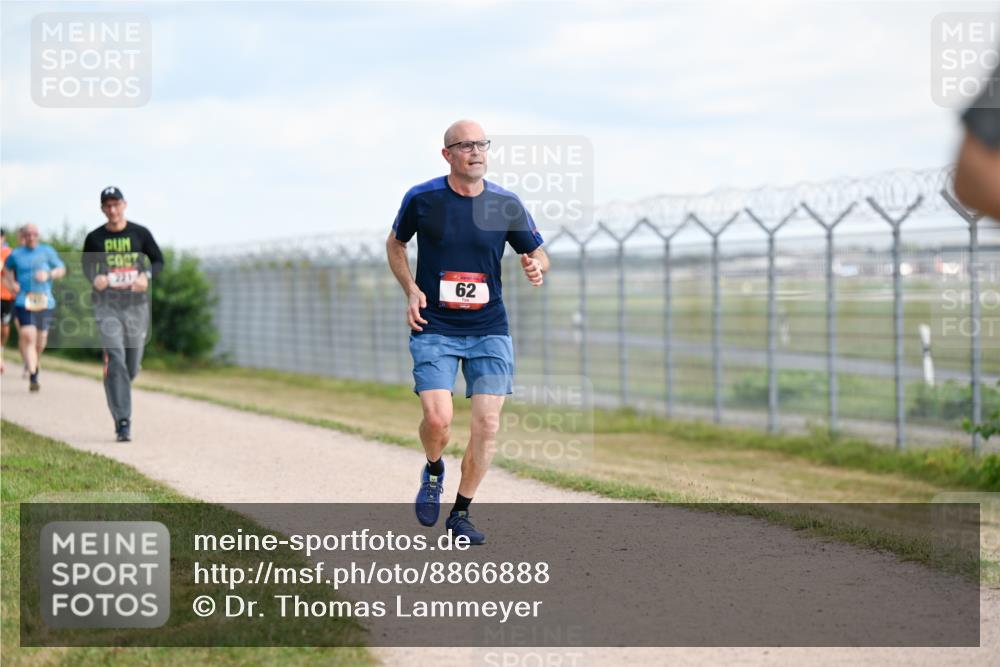 14.09.2025 - Airport Race Dr. Thomas Lammeyer http://msf.ph/oto/8866888 14.09.2025 12:07:40 Laufen 62 meine-sportfotos.de