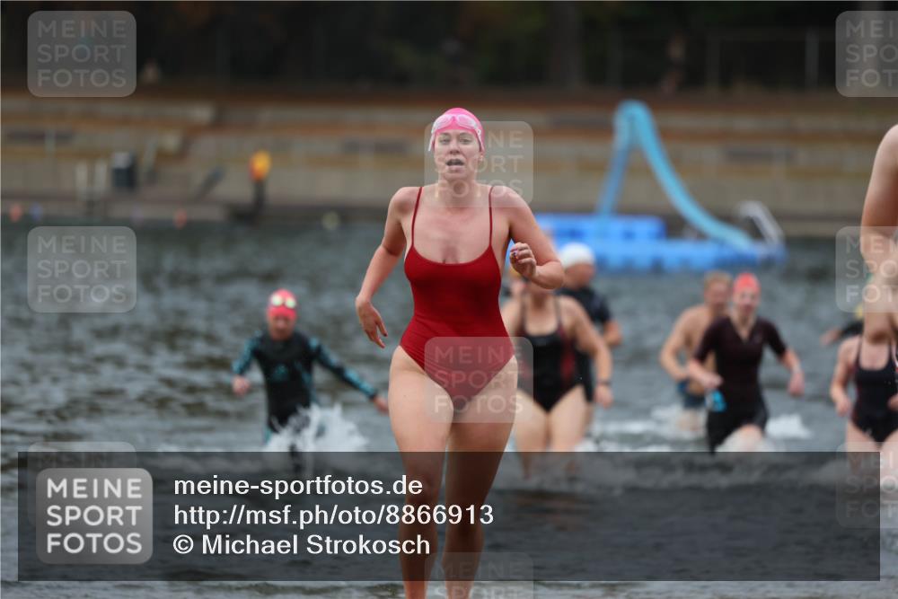 14.09.2025 - Stadtparktriathlon Michael Strokosch http://msf.ph/oto/8866913 14.09.2025 09:48:15 Schwimmen 514, 525, 529, 550, 555, 556, 573, 576, 577, 602, 614, 617 meine-sportfotos.de