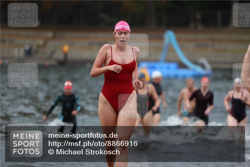 14.09.2025 - Stadtparktriathlon Michael Strokosch http://msf.ph/oto/8866916 14.09.2025 09:48:16 Schwimmen 514, 525, 529, 550, 555, 556, 573, 576, 577, 602, 614, 617 meine-sportfotos.de