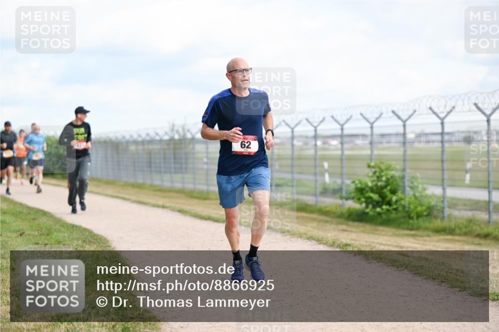 14.09.2025 - Airport Race Dr. Thomas Lammeyer http://msf.ph/oto/8866925 14.09.2025 12:07:42 Laufen 62 meine-sportfotos.de