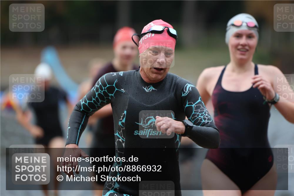 14.09.2025 - Stadtparktriathlon Michael Strokosch http://msf.ph/oto/8866932 14.09.2025 09:48:23 Schwimmen 525, 529, 544, 550, 556, 573, 577, 602, 614, 617 meine-sportfotos.de