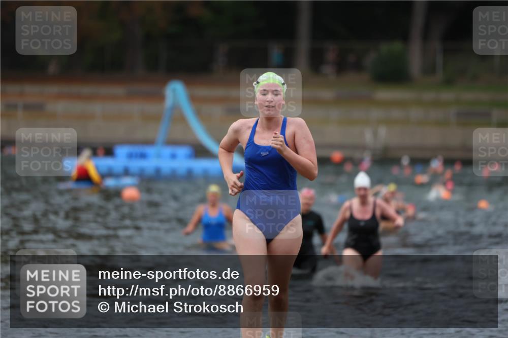 14.09.2025 - Stadtparktriathlon Michael Strokosch http://msf.ph/oto/8866959 14.09.2025 09:48:32 Schwimmen 544, 618 meine-sportfotos.de