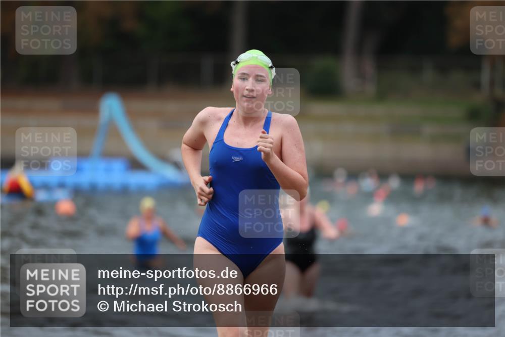 14.09.2025 - Stadtparktriathlon Michael Strokosch http://msf.ph/oto/8866966 14.09.2025 09:48:33 Schwimmen 544, 618 meine-sportfotos.de