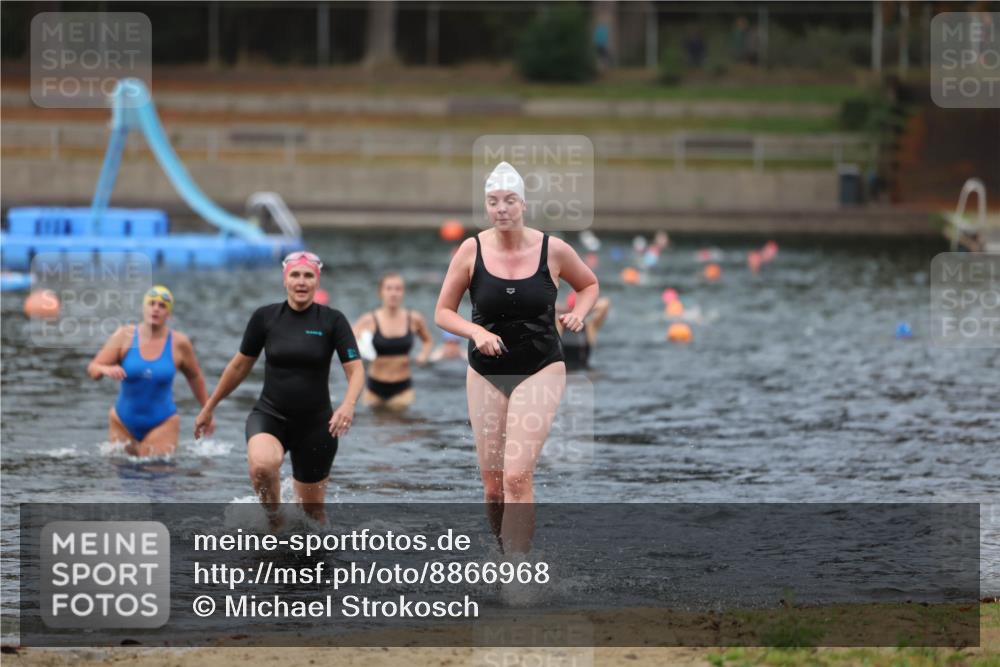 14.09.2025 - Stadtparktriathlon Michael Strokosch http://msf.ph/oto/8866968 14.09.2025 09:48:37 Schwimmen 544, 587, 591, 618 meine-sportfotos.de