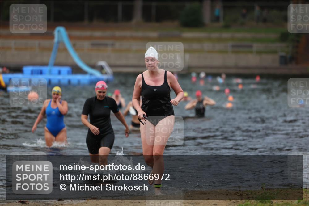 14.09.2025 - Stadtparktriathlon Michael Strokosch http://msf.ph/oto/8866972 14.09.2025 09:48:38 Schwimmen 587, 591, 618 meine-sportfotos.de
