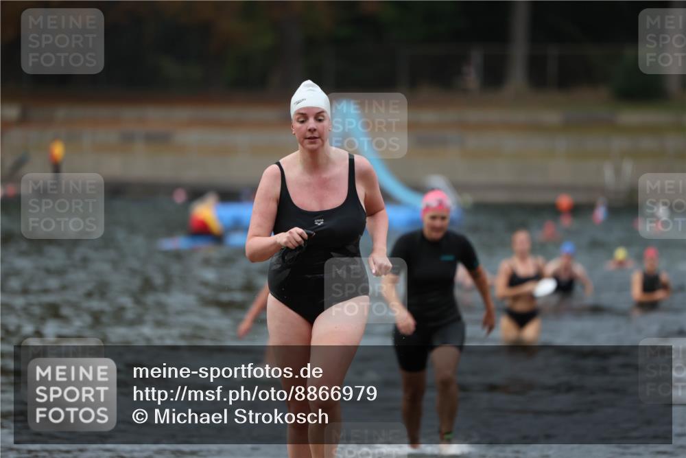 14.09.2025 - Stadtparktriathlon Michael Strokosch http://msf.ph/oto/8866979 14.09.2025 09:48:40 Schwimmen 587, 591, 618 meine-sportfotos.de