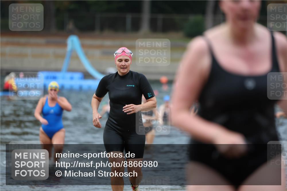 14.09.2025 - Stadtparktriathlon Michael Strokosch http://msf.ph/oto/8866980 14.09.2025 09:48:43 Schwimmen 522, 587, 591, 618 meine-sportfotos.de