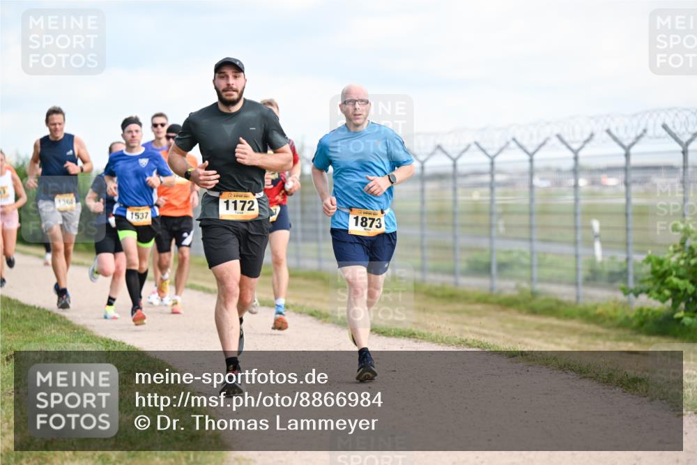 14.09.2025 - Airport Race Dr. Thomas Lammeyer http://msf.ph/oto/8866984 14.09.2025 12:07:47 Laufen 1364, 1537, 1172, 1873 meine-sportfotos.de