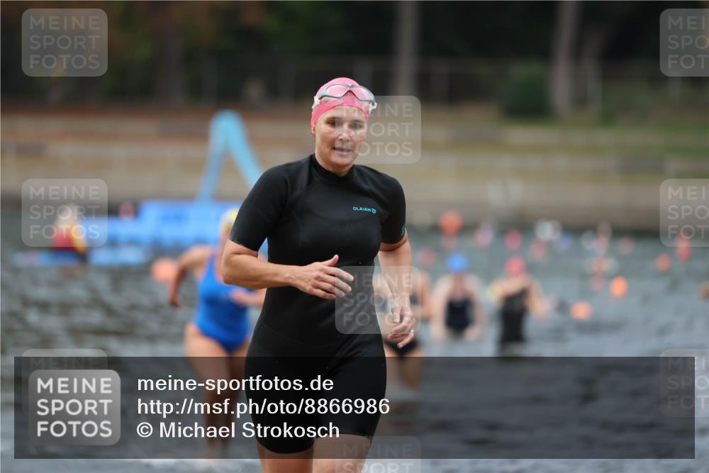 14.09.2025 - Stadtparktriathlon Michael Strokosch http://msf.ph/oto/8866986 14.09.2025 09:48:45 Schwimmen 522, 587, 591, 618 meine-sportfotos.de