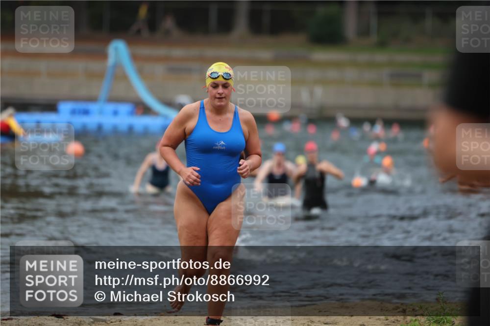 14.09.2025 - Stadtparktriathlon Michael Strokosch http://msf.ph/oto/8866992 14.09.2025 09:48:47 Schwimmen 522, 587, 591 meine-sportfotos.de