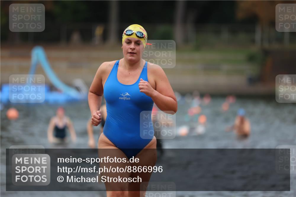 14.09.2025 - Stadtparktriathlon Michael Strokosch http://msf.ph/oto/8866996 14.09.2025 09:48:49 Schwimmen 522, 587, 591 meine-sportfotos.de