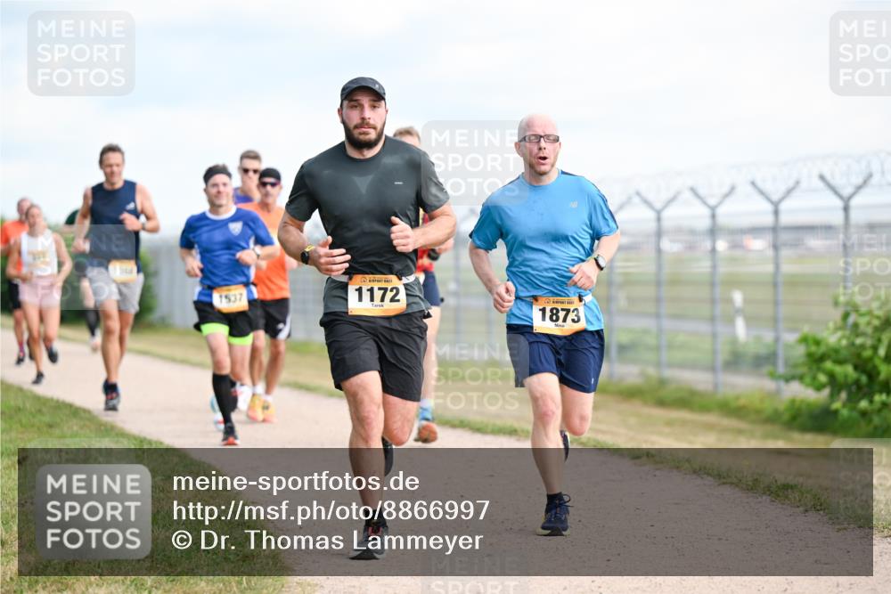 14.09.2025 - Airport Race Dr. Thomas Lammeyer http://msf.ph/oto/8866997 14.09.2025 12:07:48 Laufen 1537, 1172, 1873 meine-sportfotos.de