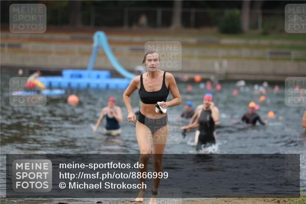 14.09.2025 - Stadtparktriathlon Michael Strokosch http://msf.ph/oto/8866999 14.09.2025 09:48:51 Schwimmen 522, 591 meine-sportfotos.de