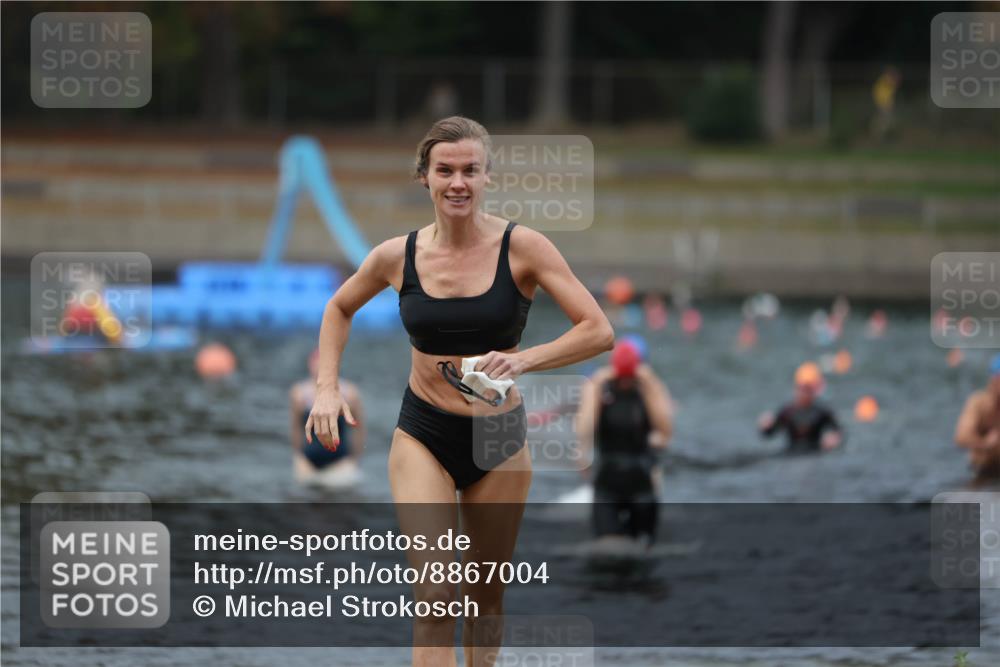 14.09.2025 - Stadtparktriathlon Michael Strokosch http://msf.ph/oto/8867004 14.09.2025 09:48:53 Schwimmen 521, 522, 591 meine-sportfotos.de