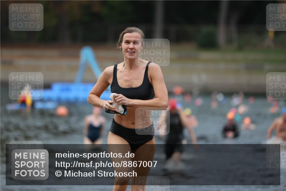 14.09.2025 - Stadtparktriathlon Michael Strokosch http://msf.ph/oto/8867007 14.09.2025 09:48:53 Schwimmen 521, 522, 591 meine-sportfotos.de