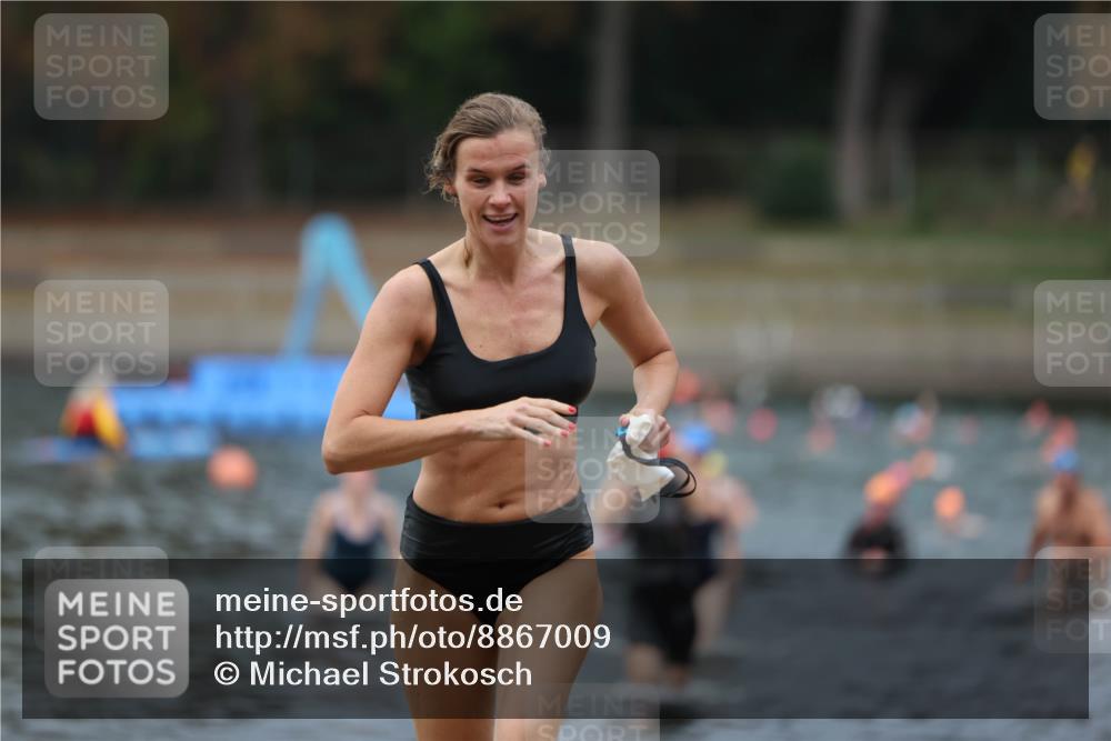 14.09.2025 - Stadtparktriathlon Michael Strokosch http://msf.ph/oto/8867009 14.09.2025 09:48:54 Schwimmen 521, 522, 567 meine-sportfotos.de