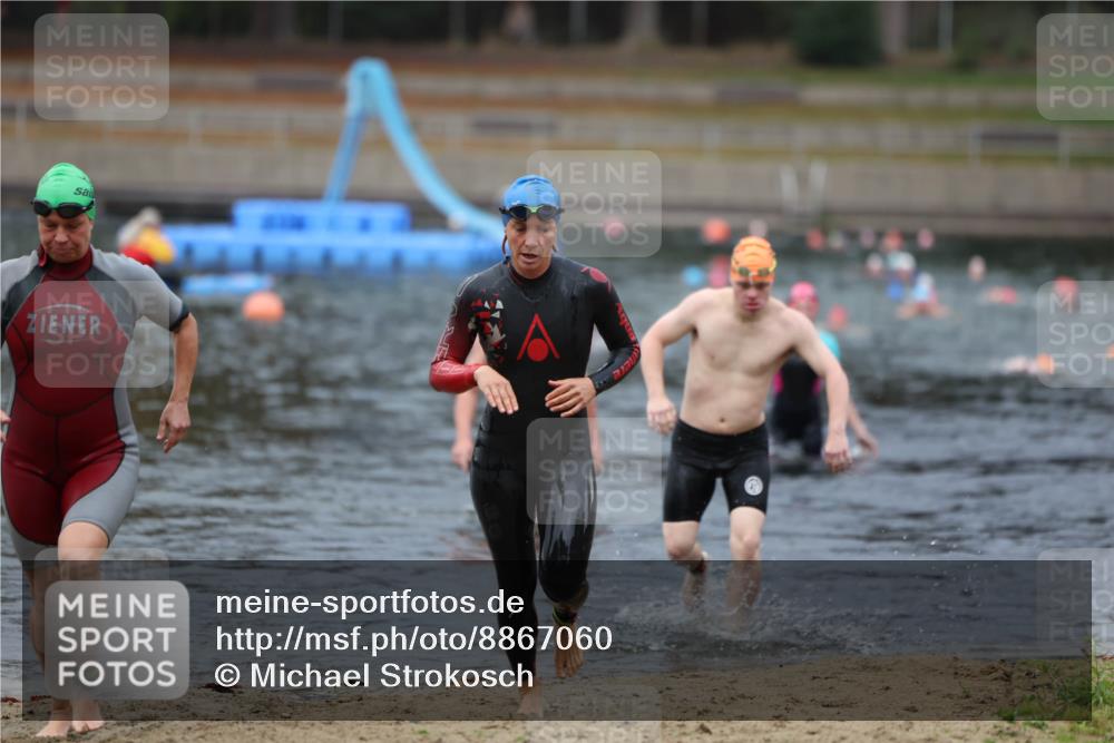 14.09.2025 - Stadtparktriathlon Michael Strokosch http://msf.ph/oto/8867060 14.09.2025 09:49:17 Schwimmen 517, 527, 565, 607 meine-sportfotos.de