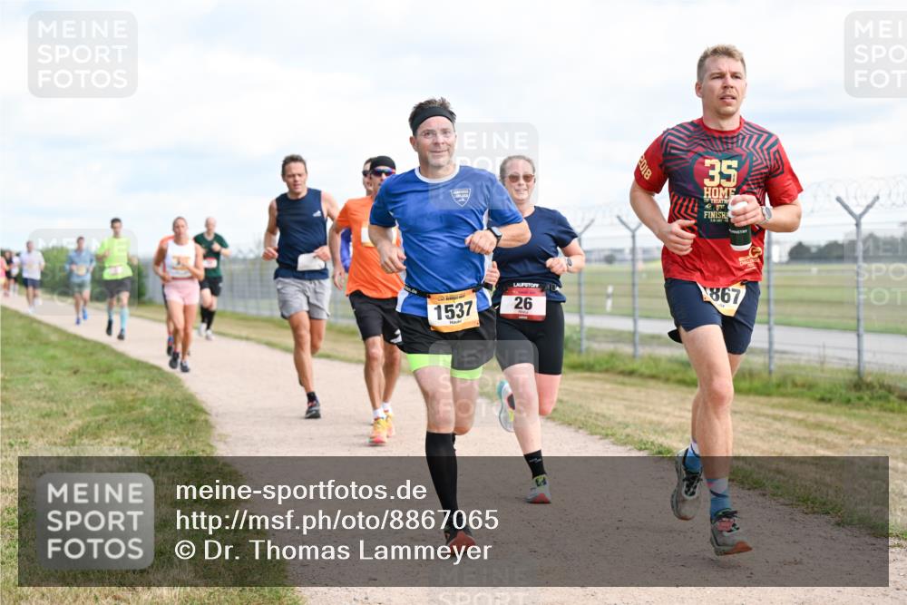 14.09.2025 - Airport Race Dr. Thomas Lammeyer http://msf.ph/oto/8867065 14.09.2025 12:07:52 Laufen 1537, 26, 8102, 35, 867 meine-sportfotos.de
