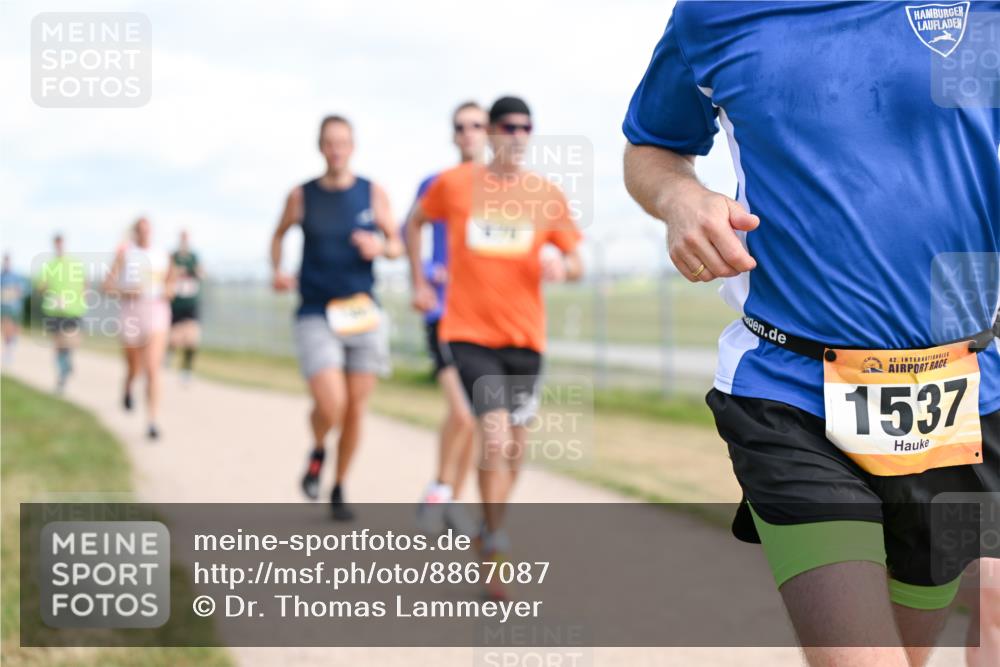 14.09.2025 - Airport Race Dr. Thomas Lammeyer http://msf.ph/oto/8867087 14.09.2025 12:07:53 Laufen 42, 1537 meine-sportfotos.de