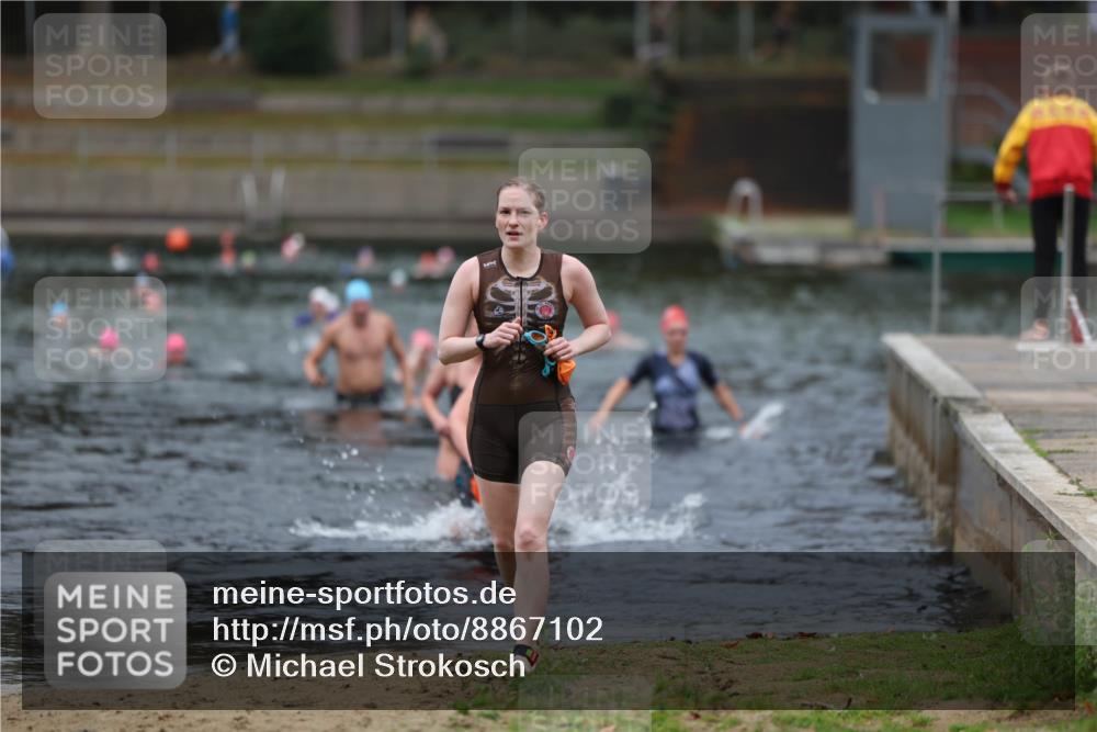 14.09.2025 - Stadtparktriathlon Michael Strokosch http://msf.ph/oto/8867102 14.09.2025 09:49:48 Schwimmen 519, 530, 534, 536 meine-sportfotos.de