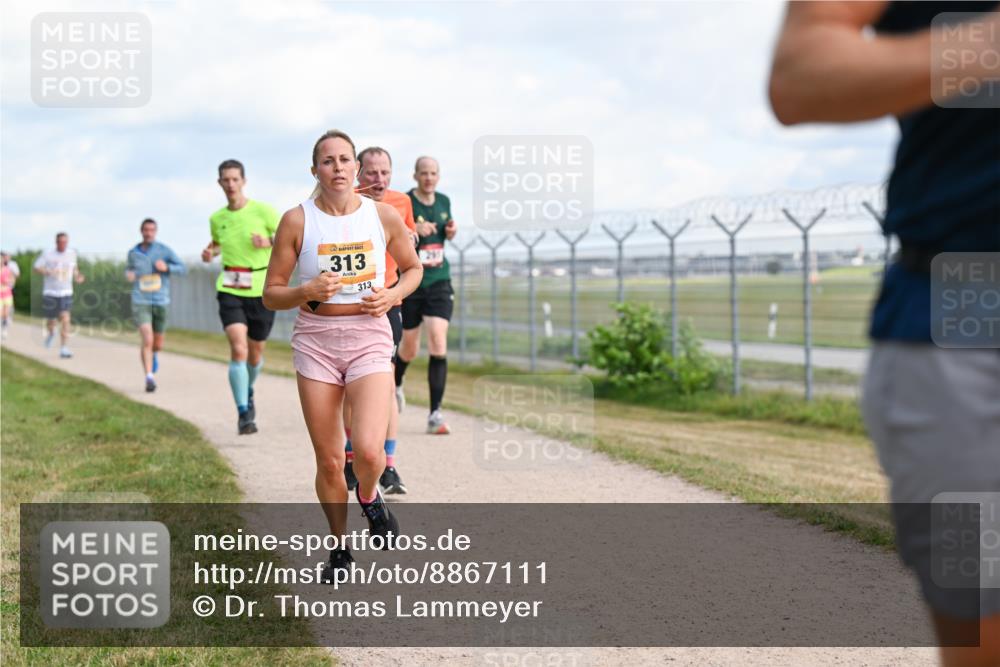 14.09.2025 - Airport Race Dr. Thomas Lammeyer http://msf.ph/oto/8867111 14.09.2025 12:07:55 Laufen 313, 313 meine-sportfotos.de