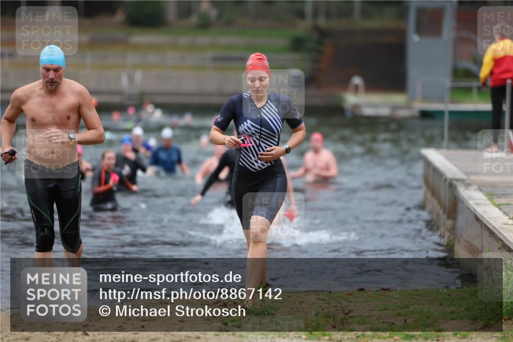 14.09.2025 - Stadtparktriathlon Michael Strokosch http://msf.ph/oto/8867142 14.09.2025 09:50:05 Schwimmen 513, 546, 561, 600 meine-sportfotos.de