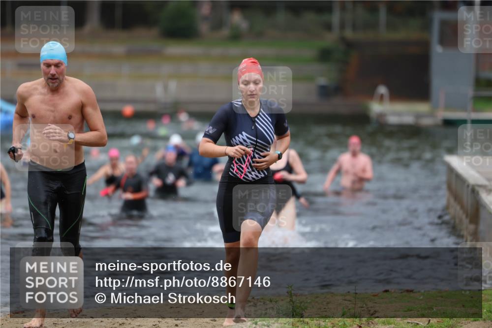 14.09.2025 - Stadtparktriathlon Michael Strokosch http://msf.ph/oto/8867146 14.09.2025 09:50:06 Schwimmen 513, 546, 561, 600 meine-sportfotos.de
