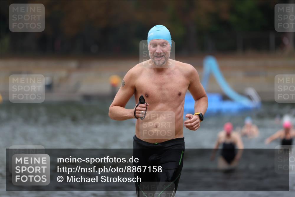 14.09.2025 - Stadtparktriathlon Michael Strokosch http://msf.ph/oto/8867158 14.09.2025 09:50:08 Schwimmen 513, 546, 561, 600 meine-sportfotos.de