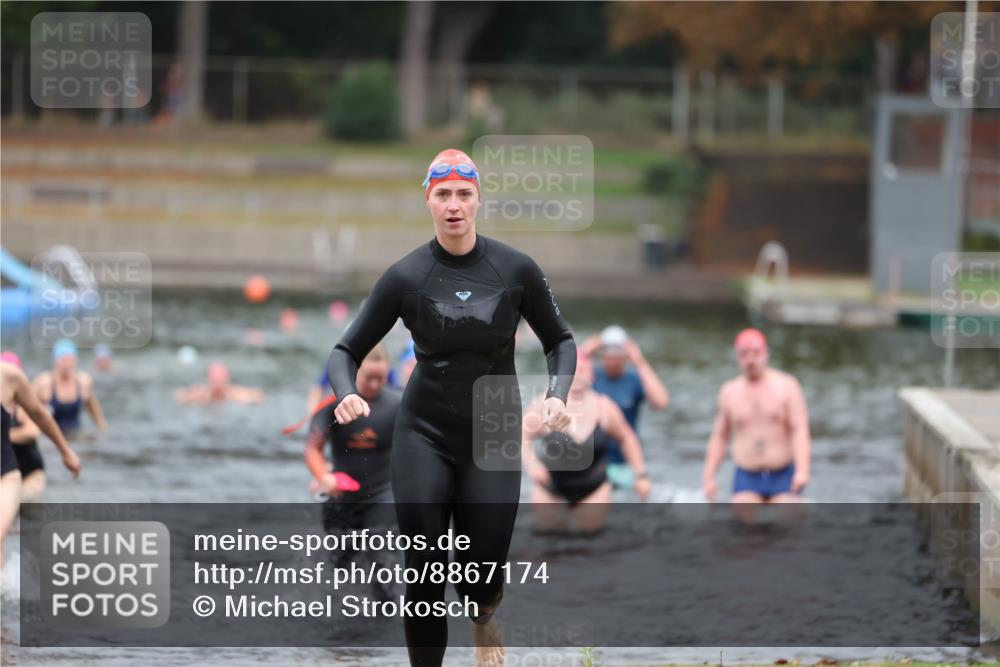 14.09.2025 - Stadtparktriathlon Michael Strokosch http://msf.ph/oto/8867174 14.09.2025 09:50:15 Schwimmen 515, 546, 571, 600, 619 meine-sportfotos.de