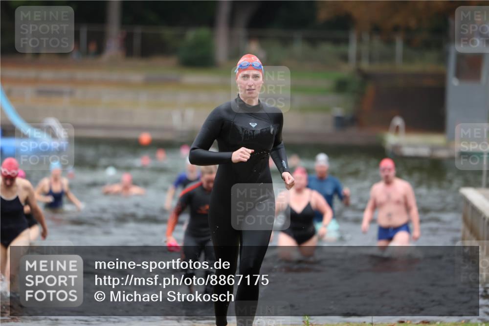 14.09.2025 - Stadtparktriathlon Michael Strokosch http://msf.ph/oto/8867175 14.09.2025 09:50:15 Schwimmen 515, 546, 571, 600, 619 meine-sportfotos.de