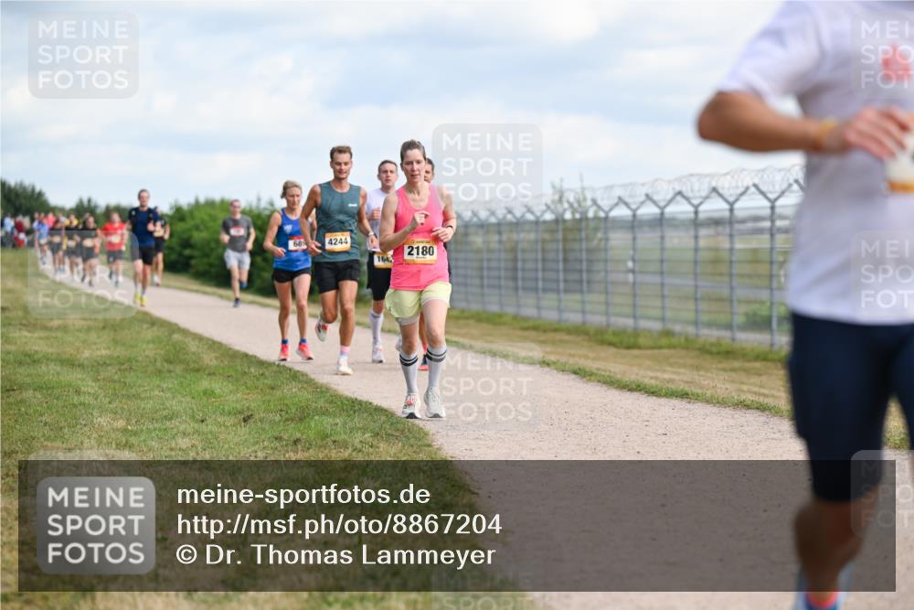 14.09.2025 - Airport Race Dr. Thomas Lammeyer http://msf.ph/oto/8867204 14.09.2025 12:08:04 Laufen 689, 4244, 2180, 164 meine-sportfotos.de