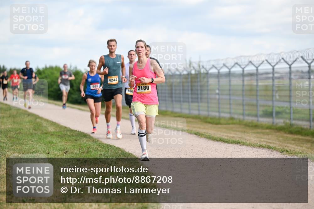 14.09.2025 - Airport Race Dr. Thomas Lammeyer http://msf.ph/oto/8867208 14.09.2025 12:08:05 Laufen 689, 4244, 164, 2180 meine-sportfotos.de