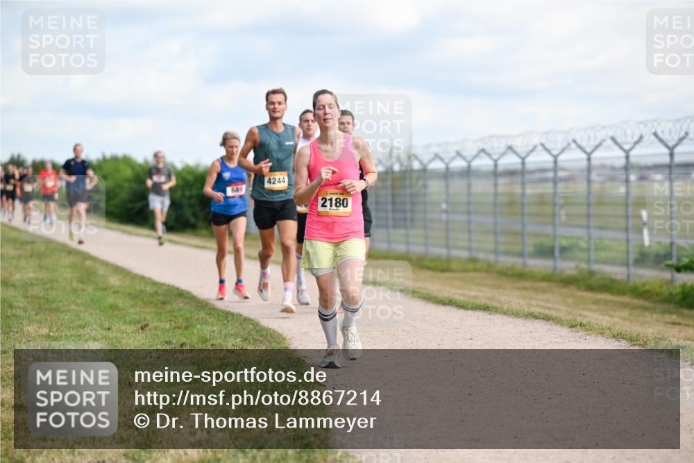 14.09.2025 - Airport Race Dr. Thomas Lammeyer http://msf.ph/oto/8867214 14.09.2025 12:08:05 Laufen 689, 4244, 2180 meine-sportfotos.de
