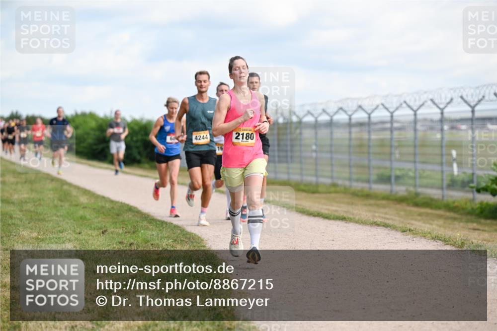 14.09.2025 - Airport Race Dr. Thomas Lammeyer http://msf.ph/oto/8867215 14.09.2025 12:08:06 Laufen 4244, 16, 2180 meine-sportfotos.de